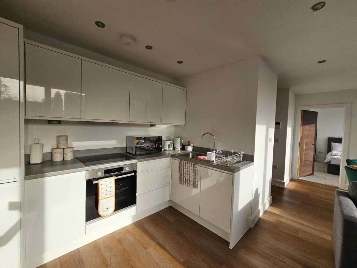 Brand New Trafford Apartment مانشستر المظهر الخارجي الصورة